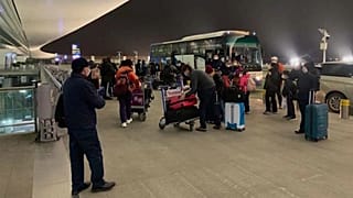 Luftwaffe fliegt Brasilianer und Polen aus Wuhan aus