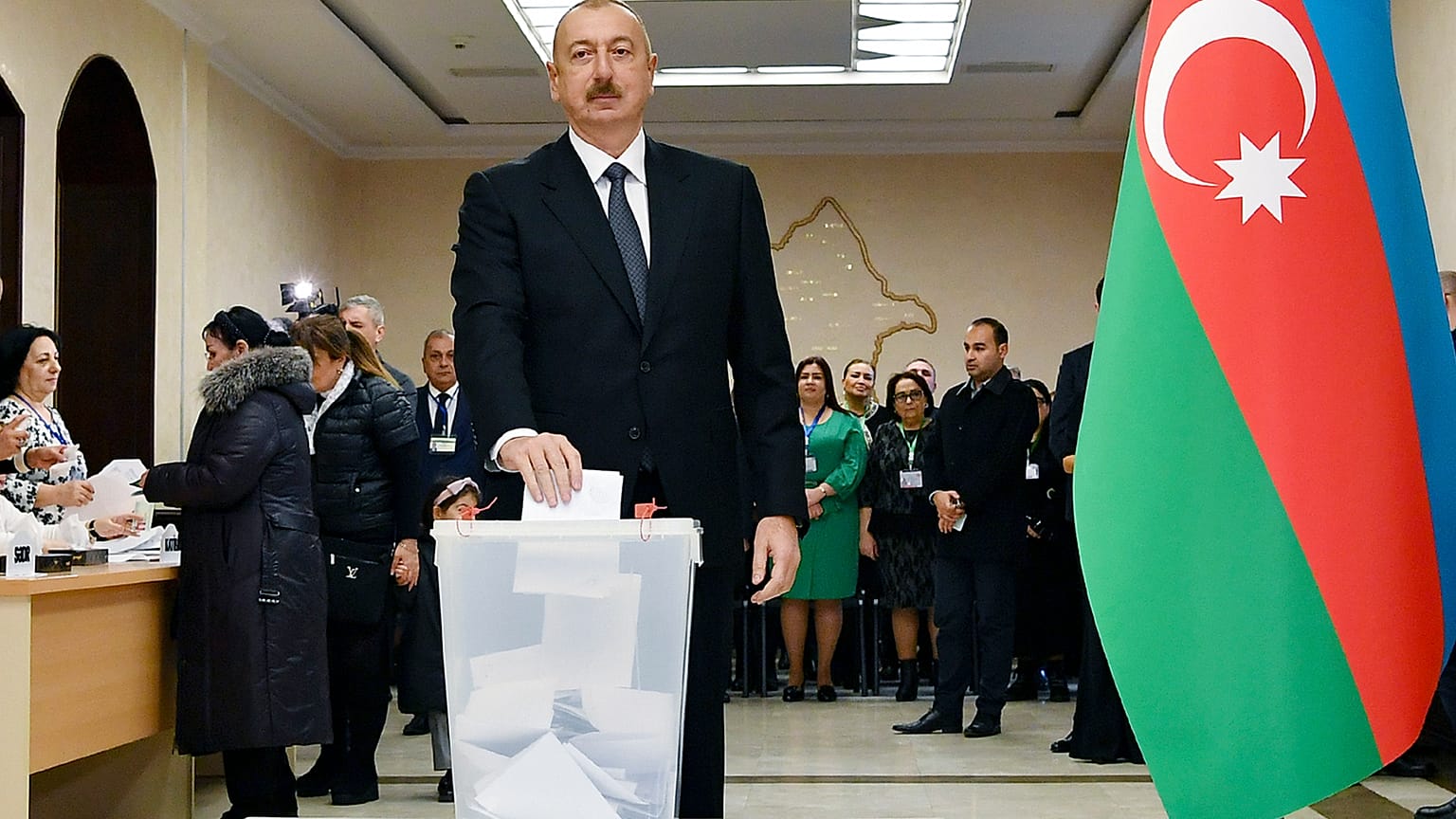 Azerbaigian, exit poll: vince il partito del presidente Aliyev, denunce di brogli