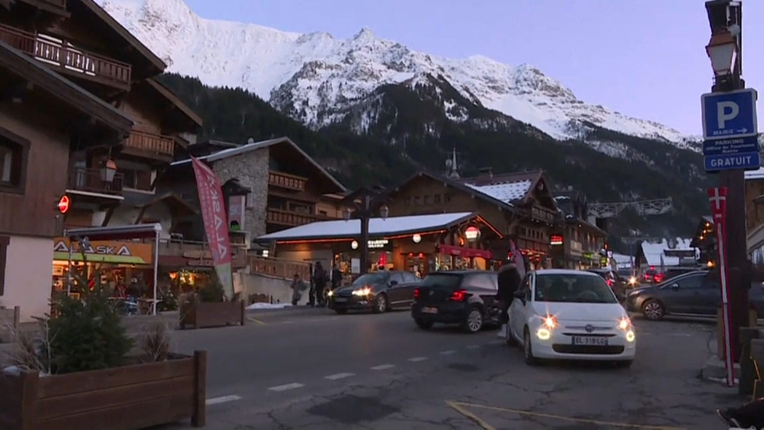 Siete británicos infectados con coronavirus en un chalet de los Alpes franceses