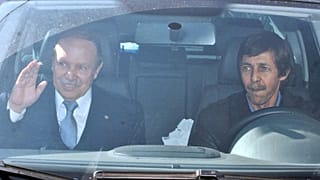 صورة أرشيفية لسعيد بوتفليقة (يمين) وعبد العزيز بوتفليقة (يسار)