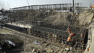 ۱۶ سال عملیات بازسازی افغانستان ۲۲۰۰ کشته برجای گذاشت