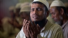 2017 yılında Myanmar ordusu ve silahlı grupların saldırıları sebebi ile 700 binden fazla Arakanlı Müslüman Bangladeş'e sığındı