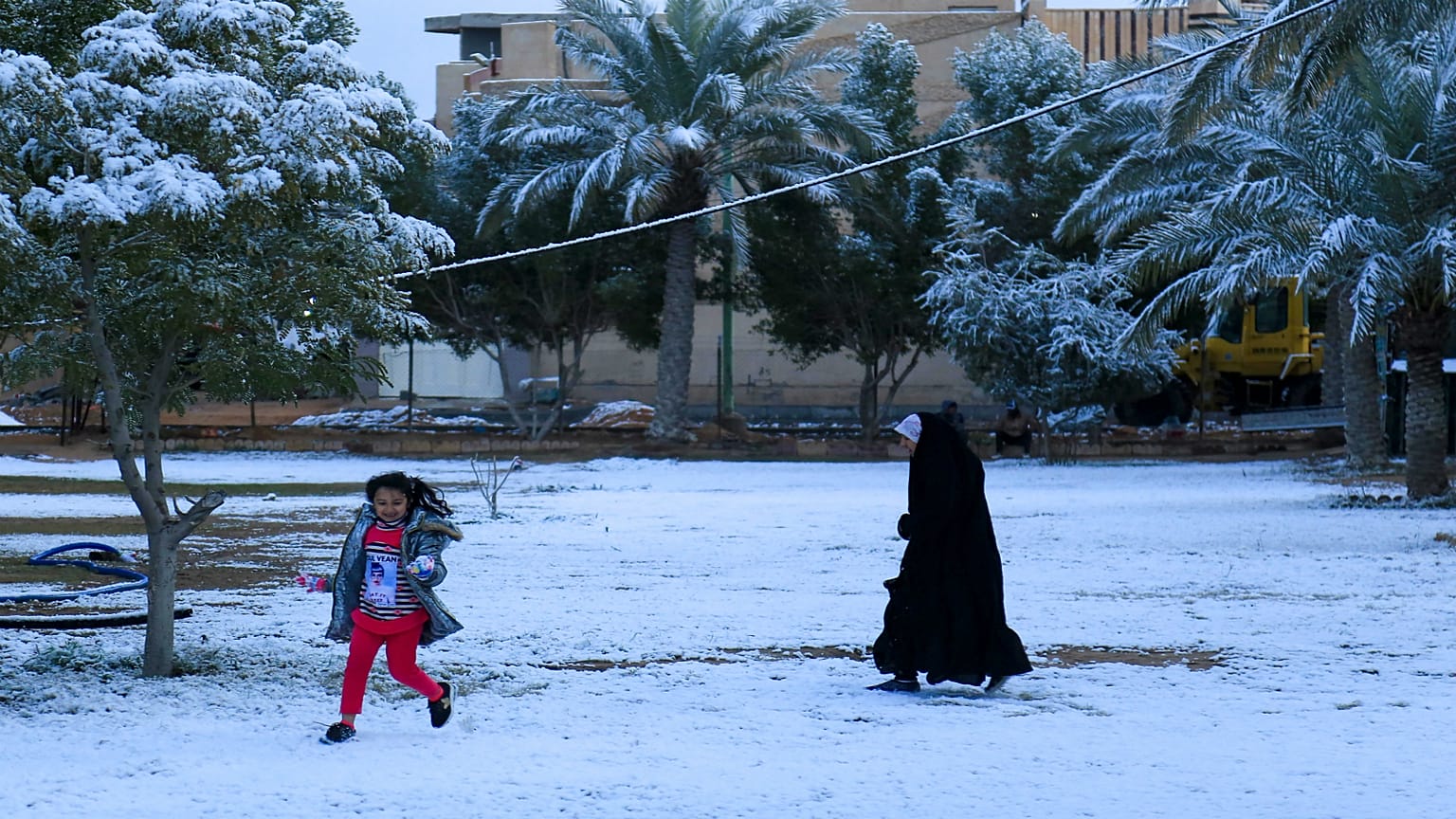 تساقط الثلوج في بغداد 