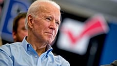 Joe Bidennek sok múlik a keddi előválasztáson