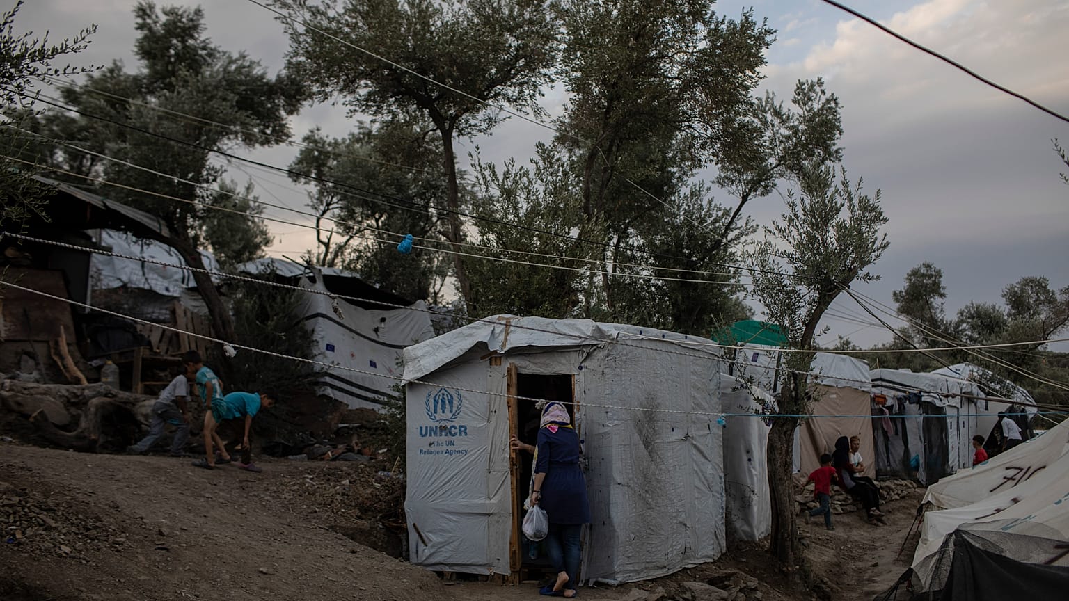 Μεταναστευτικό: 9,5 εκατ. ευρώ σε δήμους - Συνεχίζονται οι αντιδράσεις