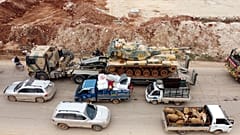 Un carrarmato dell'esercito turco nei pressi di Idlib