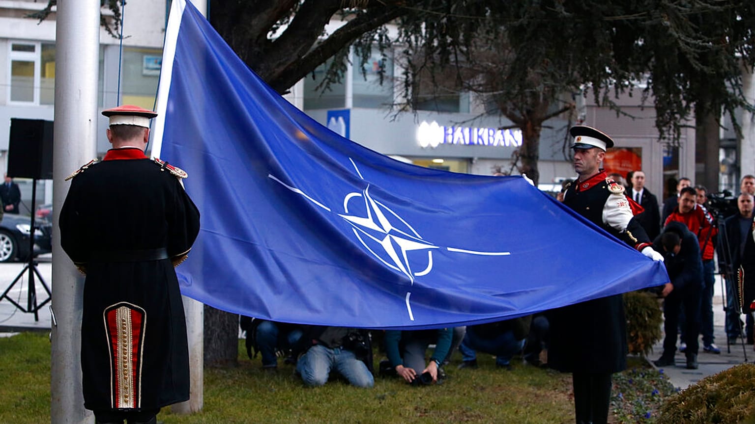Ratifikálta a NATO-csatlakozási megállapodást a szkopjei parlament