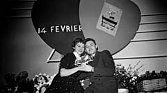En imágenes: historias de San Valentín desde 1950 hasta hoy 