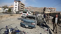 Afganistan'da meydanan gelen bombalı saldırı