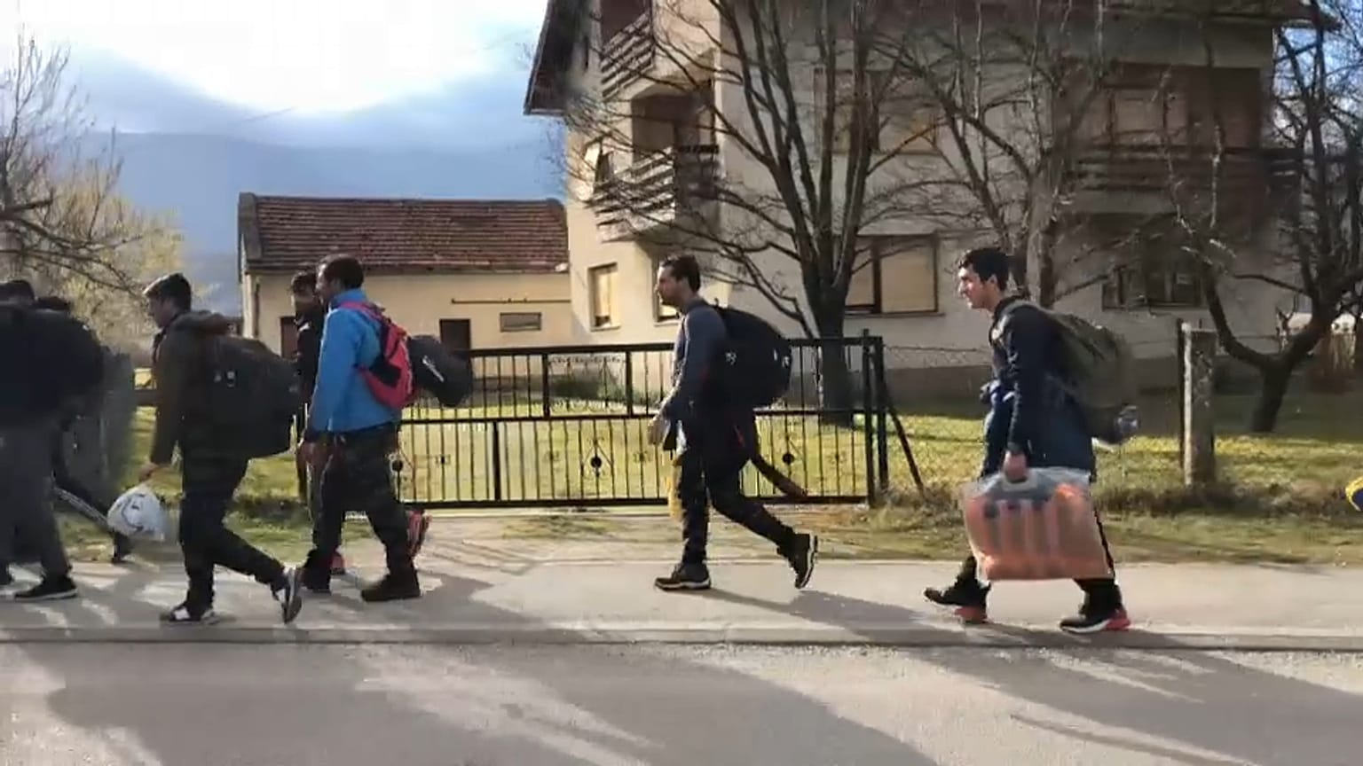 AB'ye ulaşmaya çalışan mültecilerin Bosna Hersek'teki zorlu 'oyunu'
