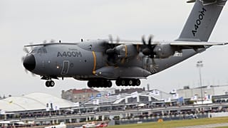 Транспортник A400M — одна из причин проблем