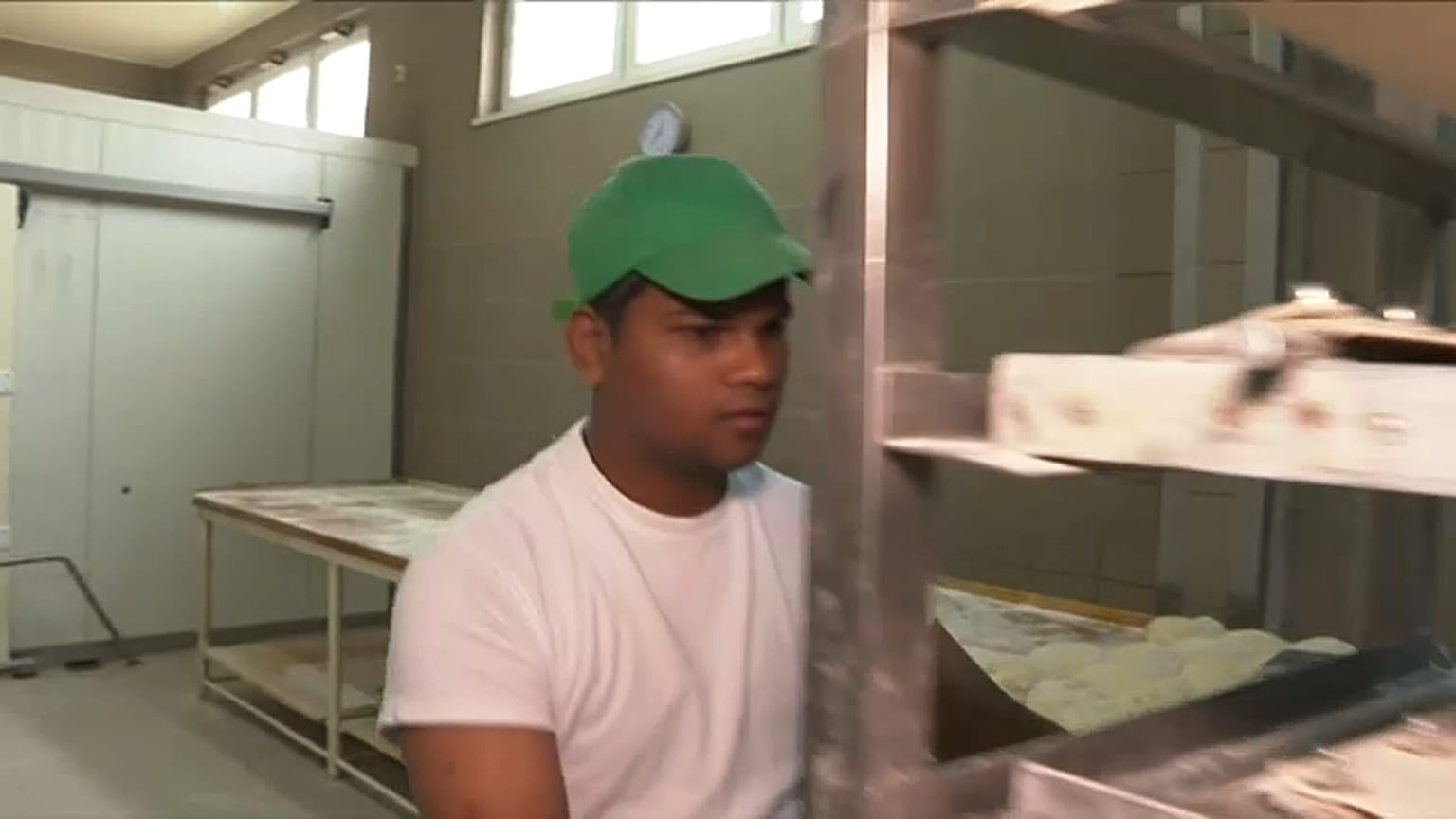Einer der Mitarbeiter aus Sri Lanka.