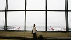Der im Iran geborene Bioingenieur-Forscher Nima Enayati auf dem internationalen Flughafen Malpensa in Mailand im Februar 2017.