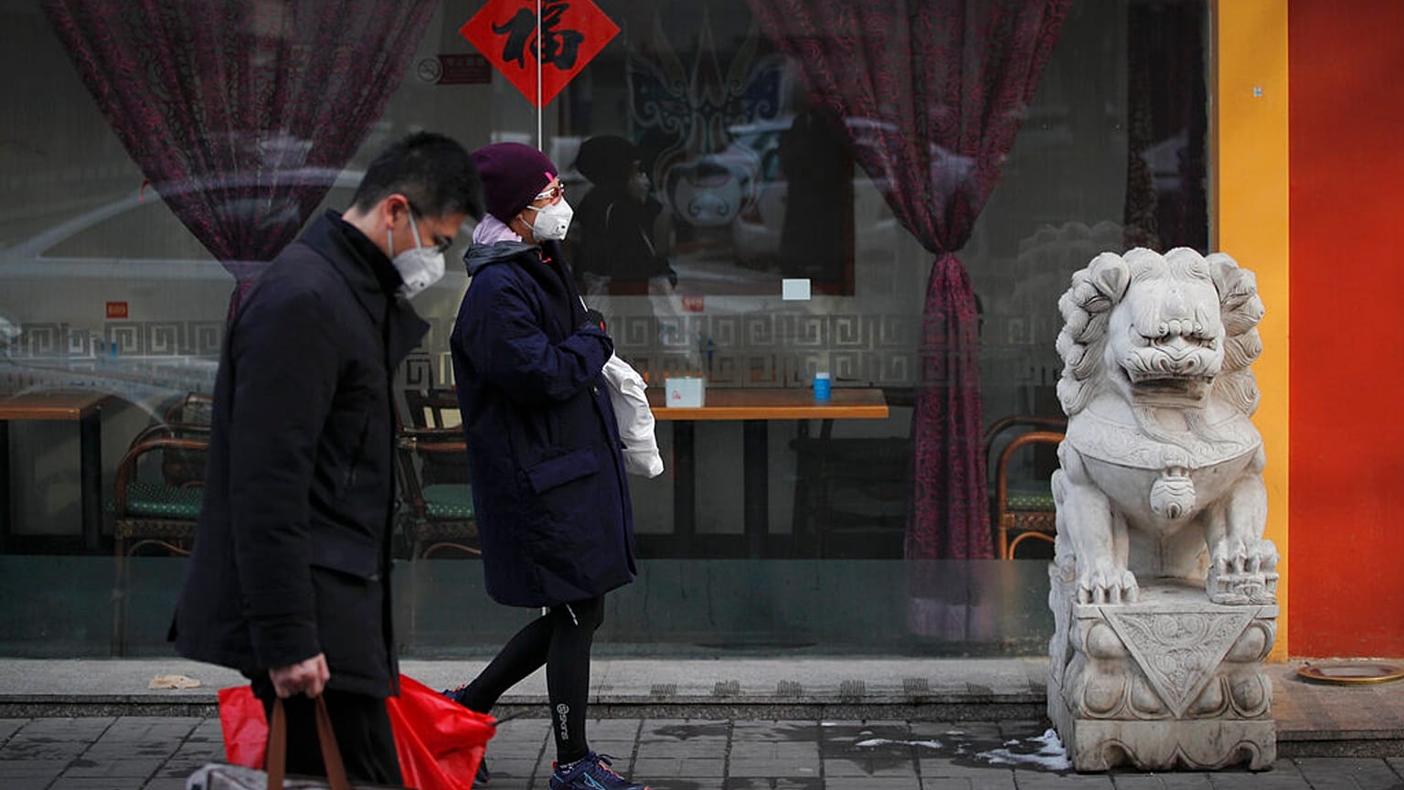 Quarantena volontaria nella chinatown di Madrid