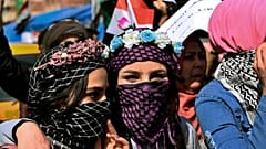 Des irakiennes manifestent pour défendre leur droit à manifester avec les hommes, Bagdad, le 12 février 2020