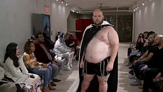 Gegen Mobbing: Catwalk für kurvige Männer