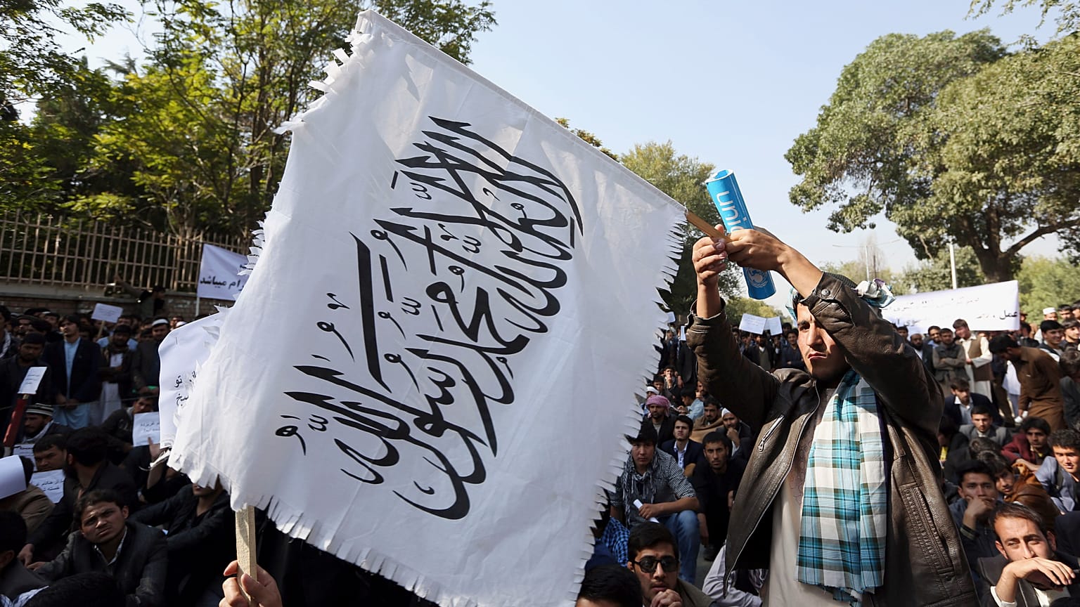 ترامپ: وضعیت صلح با طالبان در دو هفته معلوم می‌شود