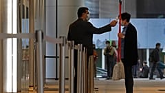 COVID-19: Διπλές καταχωρίσεις θανάτων στην Κίνα