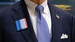 Tom Carper szenátor kitűzője