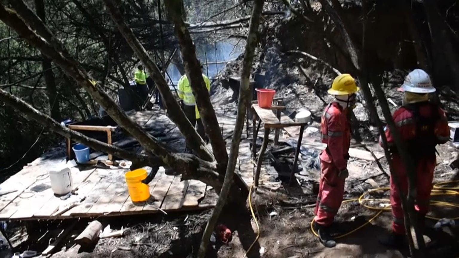 El laboratorio de cocaína calcinado tras el incendio provocado por la Policía