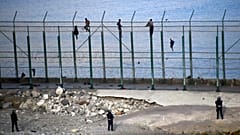 ΕΔΔΑ: «Ναι» σε μαζικές επαναπροωθήσεις μεταναστών