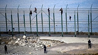 ΕΔΔΑ: «Ναι» σε μαζικές επαναπροωθήσεις μεταναστών