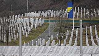 Srebrenitsa'da kimliği belirlenemeyen 82 kurban toprağa verilecek 
