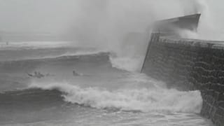 Tempesta Dennis: allarme rosso in Galles