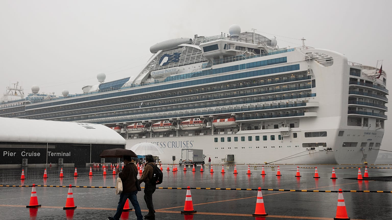 Δύο Έλληνες στο Diamond Princess