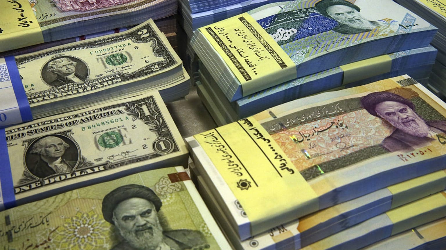 شروع نشست FATF در پاریس؛ حساب‌های بانکی ایرانیان در خارج بسته می‌شود؟