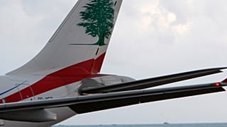 "الشرق الأوسط" اللبنانية.. تلغي قرار التعامل بالدولار بعد تدخل رئيس الوزراء