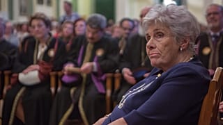 Διασωληνωμένη στη ΜΕΘ παραμένει η Κική Δημουλά