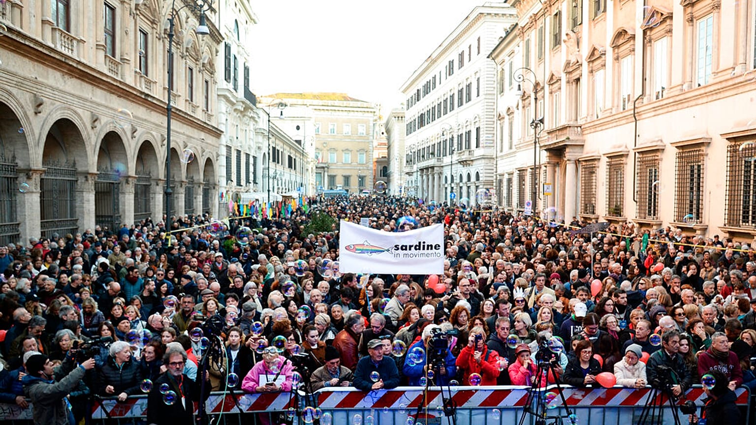 Sardines against right-wing populism, in St. Apostles Square, in Rome, Sunday