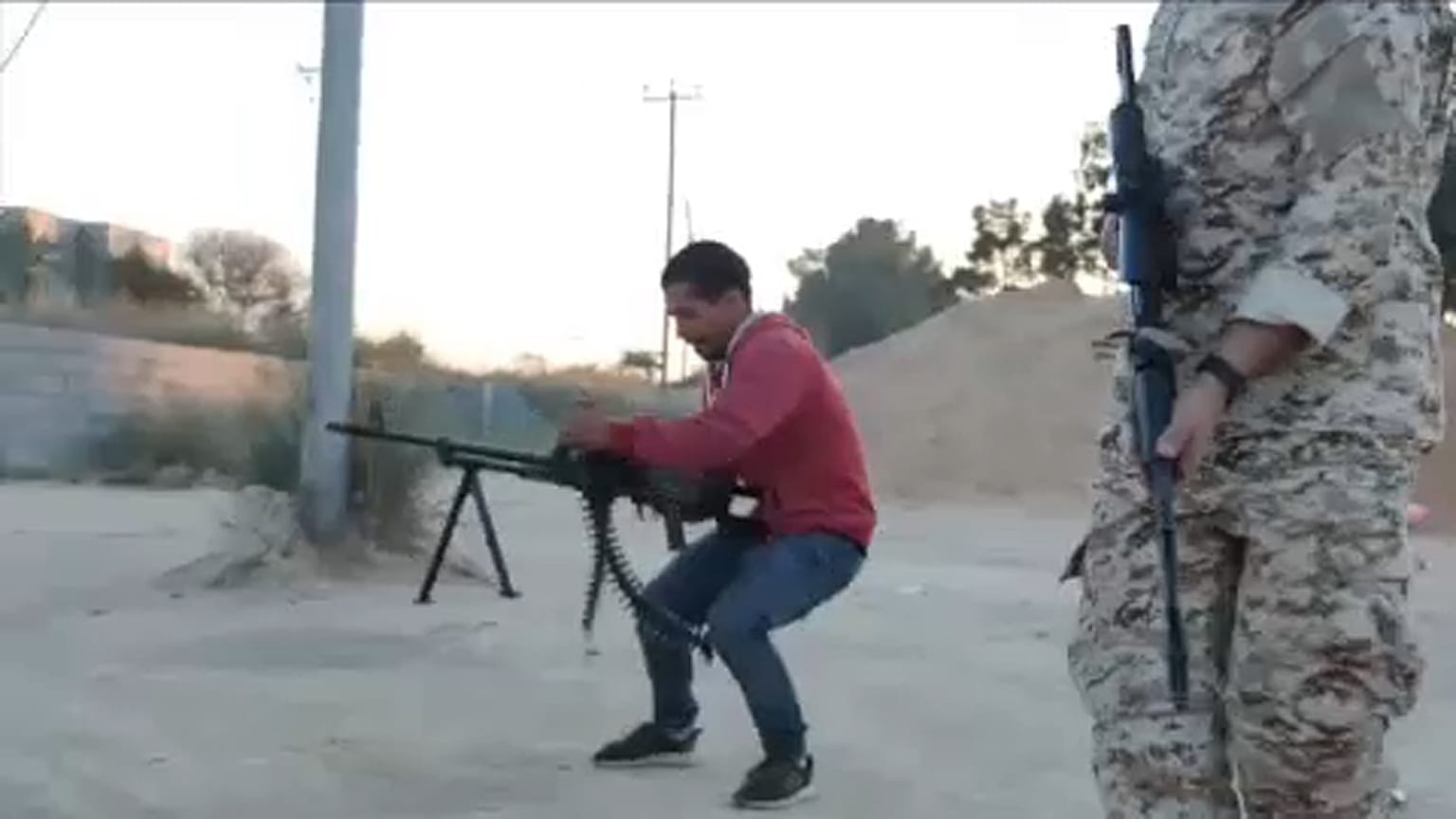 La UE acuerda una nueva misión para bloquear la entrada de armas a Libia