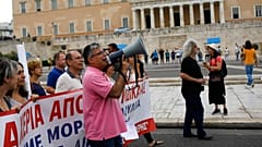 Βολές της κυβέρνησης στους συνδικαλιστές για την σημερινή απεργία