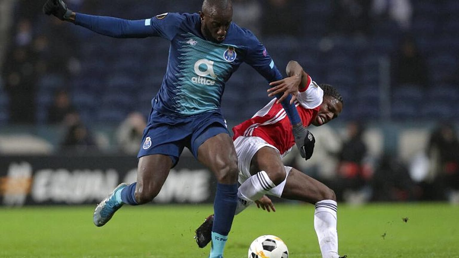 Moussa Marega (links) bevor er das Spielfeld verließ