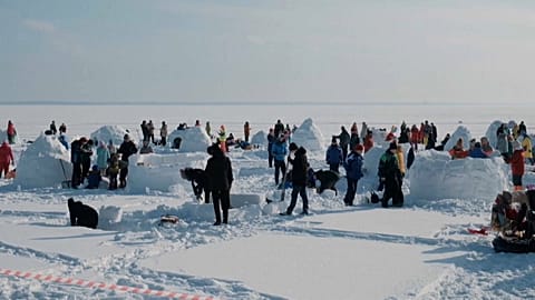 Nowosibirsk: Über 100 Teilnehmer beim Iglu-Wettbewerb