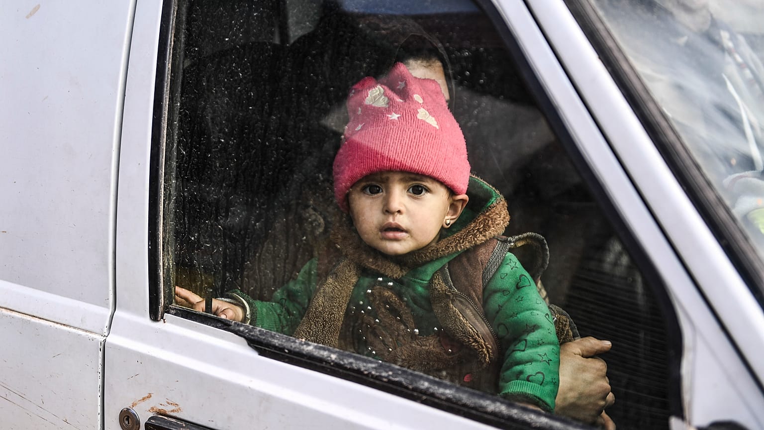 Des civils syriens fuient Idleb le 15 février 2020