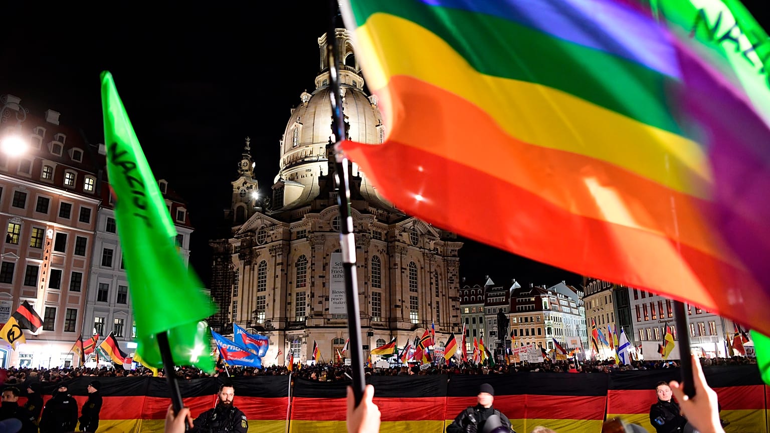 In piazza a Dresda contro l'islamofobia e il razzismo di Pegida