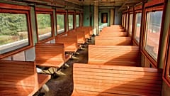Moldavia: el interior de un tren local en las afueras de Chisinau, la capital