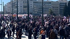 Με μεγάλη συμμετοχή η συγκέντρωση κατά του ασφαλιστικού
