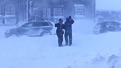 Снежная буря вынуждает отдохнуть в горах