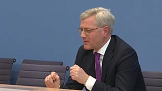 Röttgen bejelenti az indulását