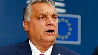 Tuskot és a Néppártot ostorozza Orbán memorandumában