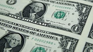 ۴۳ درصد ارز صادرات به ایران بازنگشته؛ صعود دلار به دلیل FATF است یا کسری بودجه دولت؟