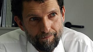 القضاء التركي يبرئ الناشط عثمان كافالا في قضية مظاهرات منتزه غازي
