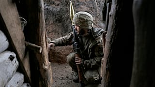 Украинский военный на передовой в Луганской области, январь 2020