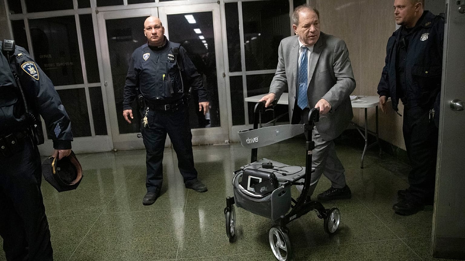 Harvey Weinstein quittant le tribunal pénal de Manhattan, le 18 février 2020. 