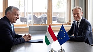 Orbán Viktor és Donald Tusk Brüsszelben
