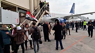 نخستین هواپیمای مسافربری پس از ۸ سال در فرودگاه حلب سوریه به زمین نشست